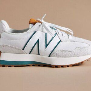 New Balance 327 Sneakers, size 8